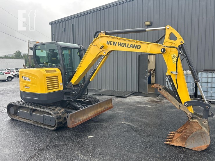 2023-new-holland-e60c-image-1