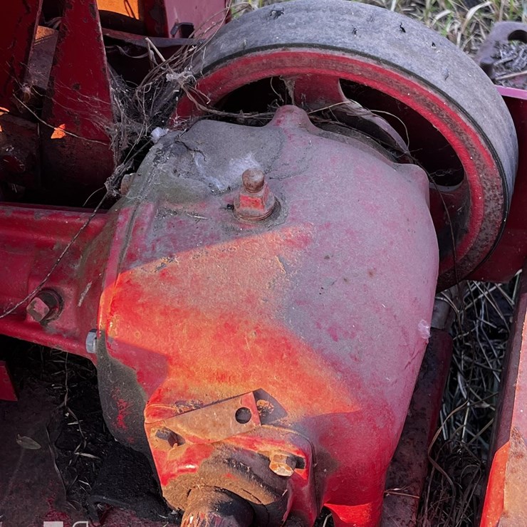 NEW HOLLAND 770