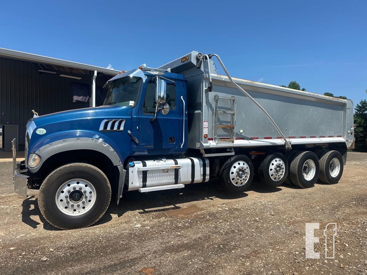 2021-mack-granite-64fr-image-1