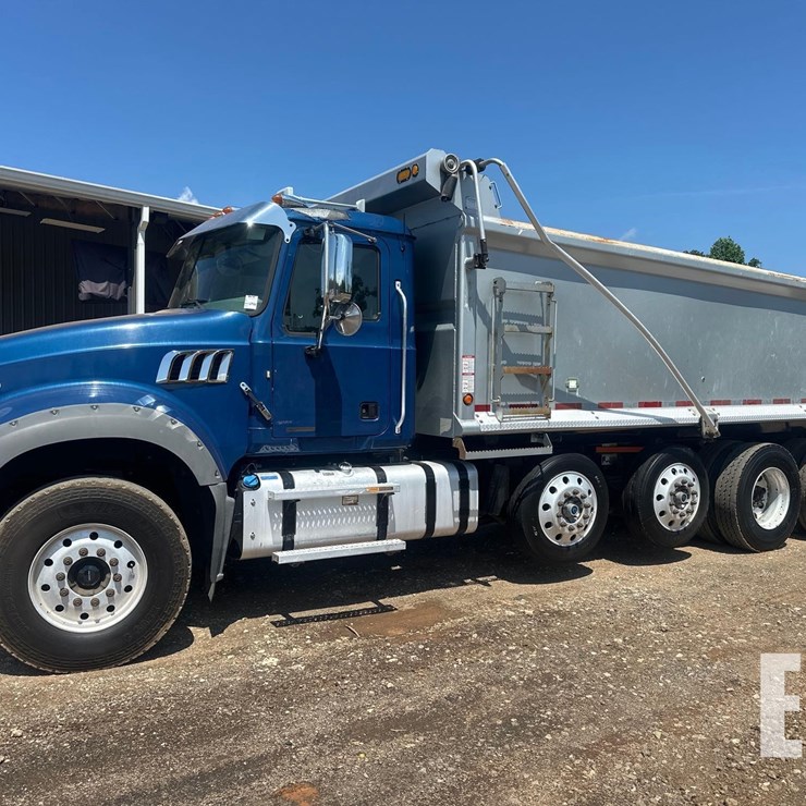 2021 MACK GRANITE 64FR