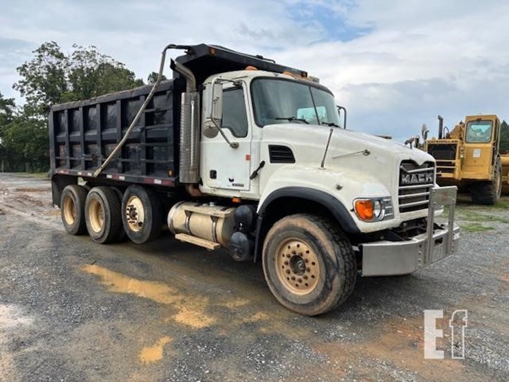 2005-mack-granite-cv713-image-3