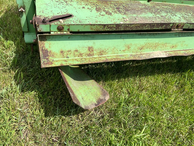 #1061-•-owatonna-260-swather-with-conditioner-image-21