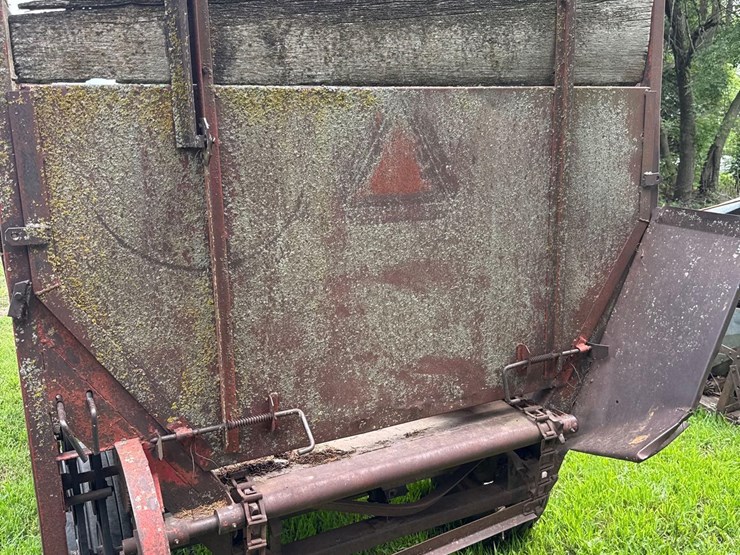 6ft-x-12ft-steel-silage-wagon-image-5