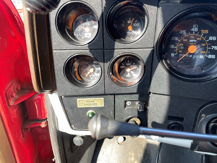 #1017-•-1985-retired-firetruck-(has-wi-title)-image-99