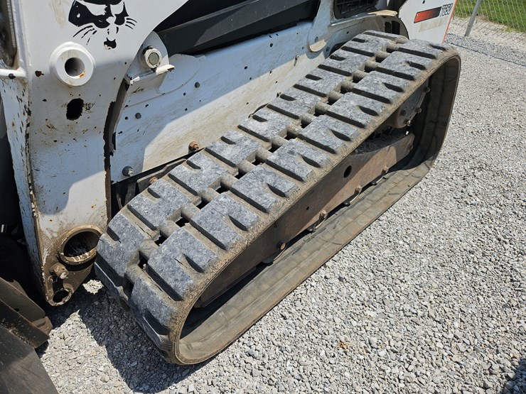 2013-bobcat-t650-image-15