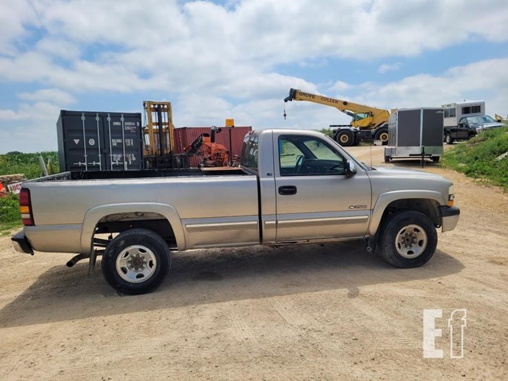 2001-chevrolet-silverado-2500-image-4
