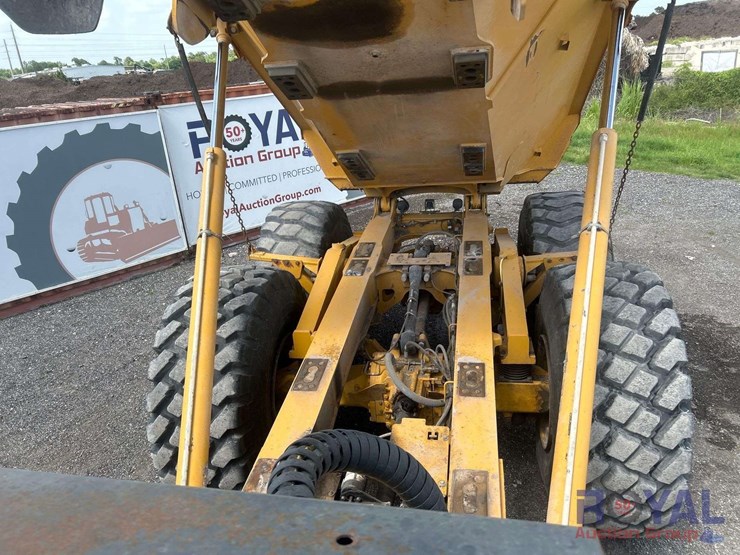 2016-deere-410e-image-33