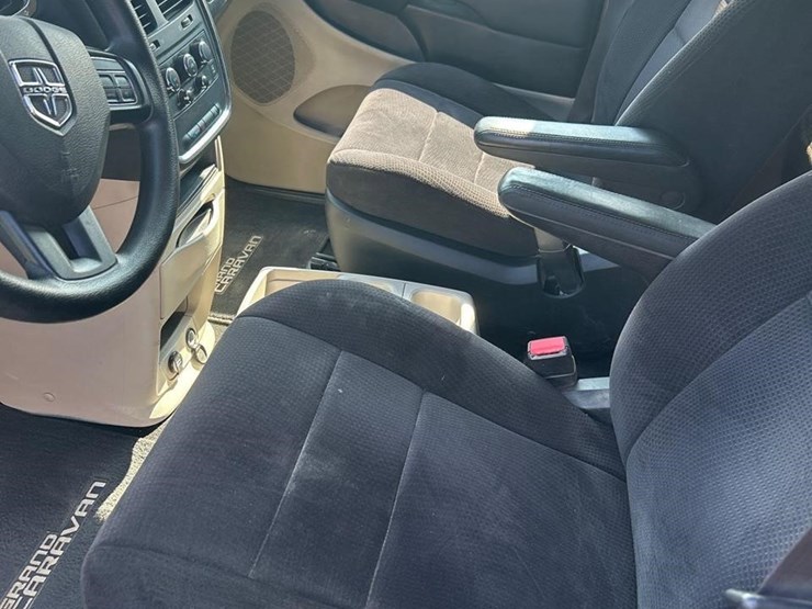 2013-dodge-grand-caravan-image-20