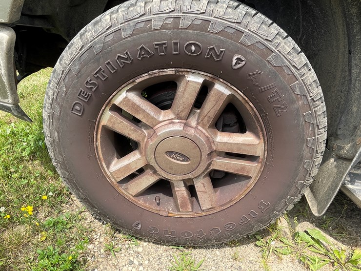 #1037-•-2005-ford-lariat-crew-cab-4x4-(has-wi-title)-image-89