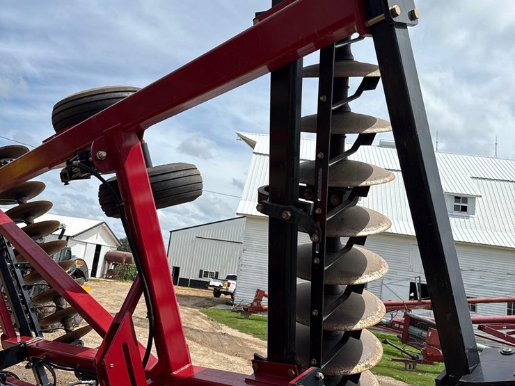 2012-case-ih-340-image-10