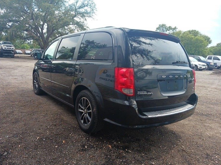 2016-dodge-grand-caravan-image-7