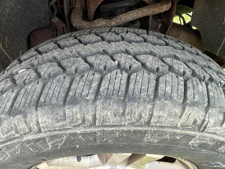 #1037-•-2005-ford-lariat-crew-cab-4x4-(has-wi-title)-image-94