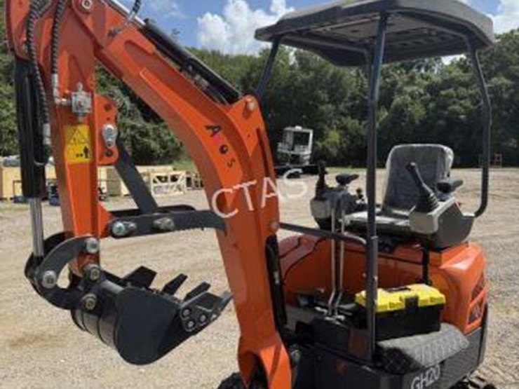 #133-•-mini-excavator---model:-15-kw-image-2