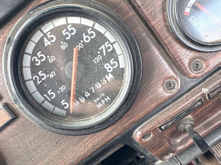 2000-freightliner-fld112-image-34