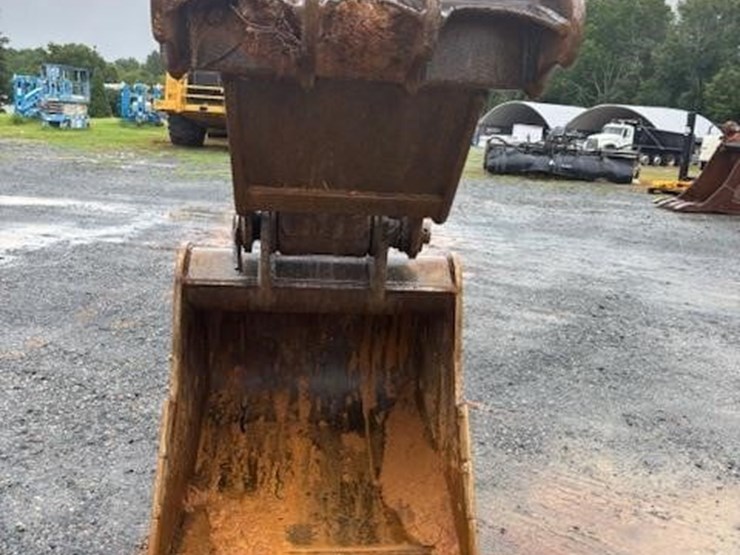 2014-deere-160g-lc-image-21