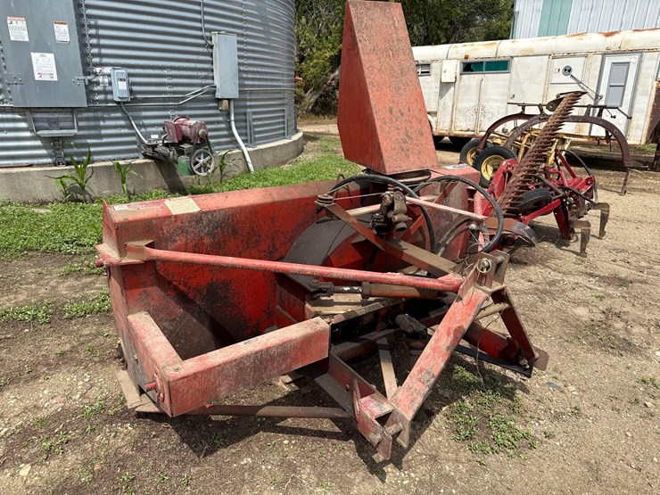 schweiss-7ft-3pt-snowblower-image-1