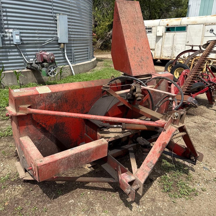 Schweiss 7ft 3pt snowblower