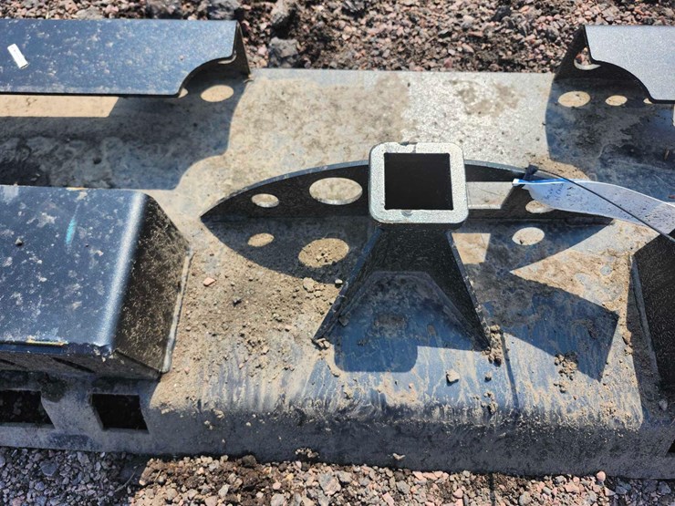 heavy-duty-do-all-receiver-hitch-skid-steer-plate-image-2