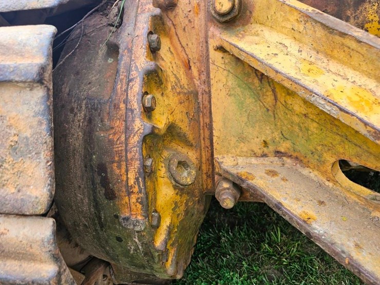 caterpillar-d7-image-18