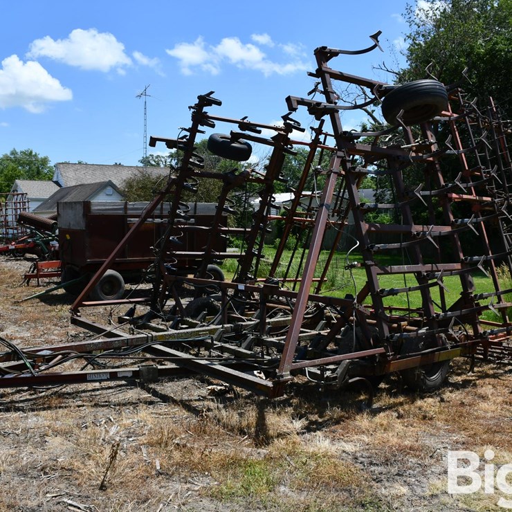 Hiniker Field Cultivator