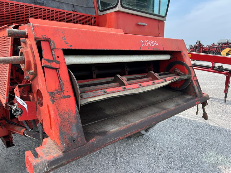 massey-ferguson-750-image-3