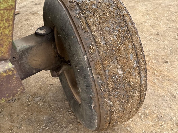 parker-200bu-gravity-wagon-image-7