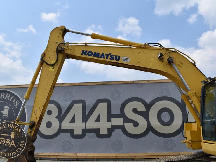 2012-komatsu-pc228us-lc-8-image-47