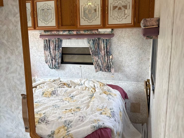 1998-jayco-eagle-25ft-camper-image-33