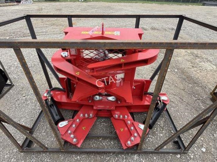 #82-•-skid-steer-tree-shears---3-cylinders-image-1