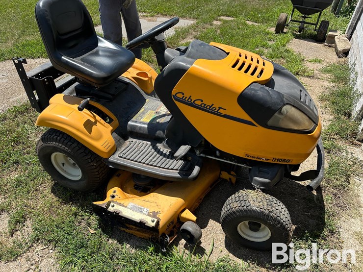 2007-cub-cadet-i1050-image-3