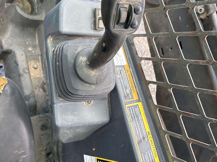 2018-deere-331g-image-16