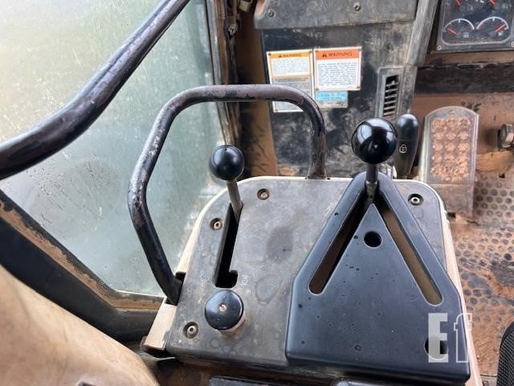 2001-caterpillar-953c-image-9