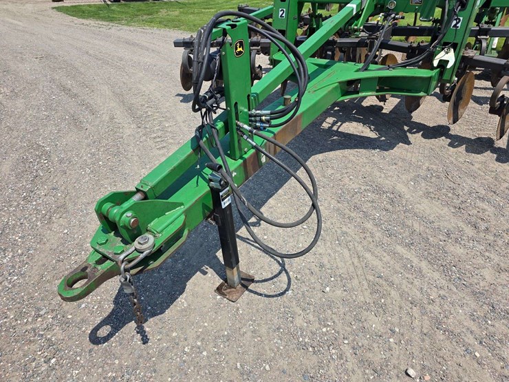 john-deere-2700-image-39
