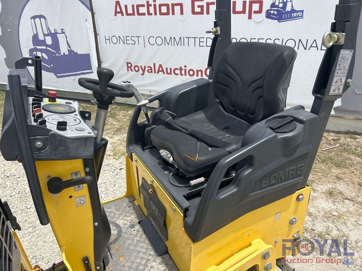 2017-bomag-bw90-image-16