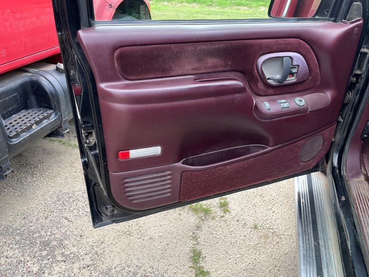 1997-gmc-1500-image-27