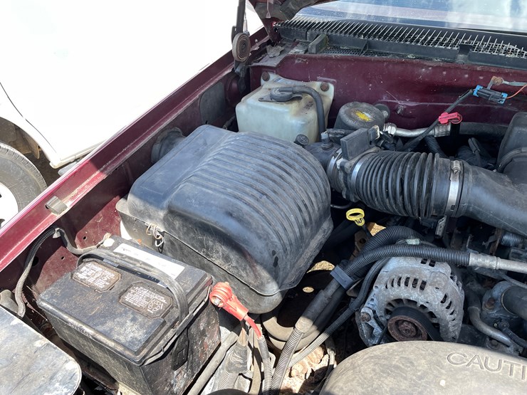#1046-•-1996-chevrolet-truck-(has-wi-rebuilt-title)-image-38