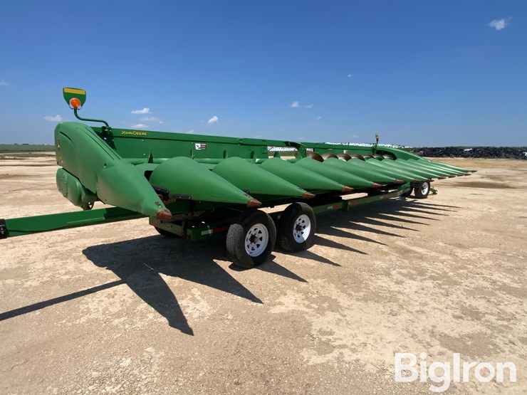 2019-john-deere-712c-image-3
