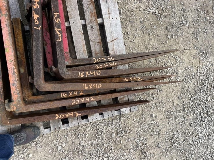 4-sets-of-pallet-forks-image-6