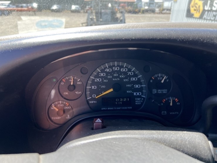 2001-gmc-3500-image-18