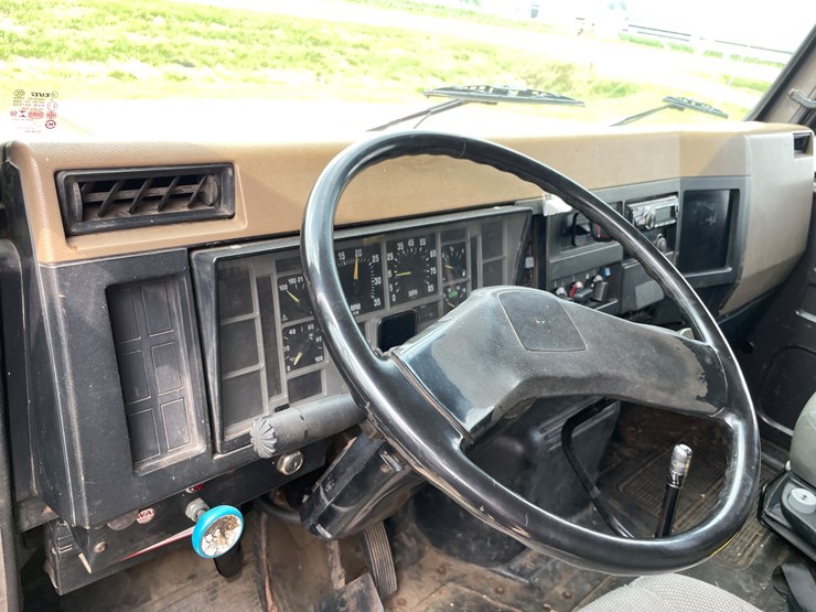 #1012-•-1993-international-dump-truck-(has-wi-title)-image-73