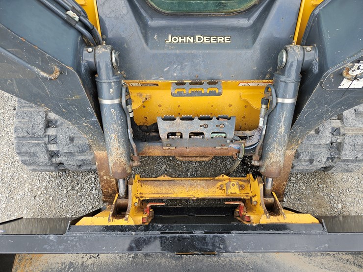 2019-deere-331g-image-5