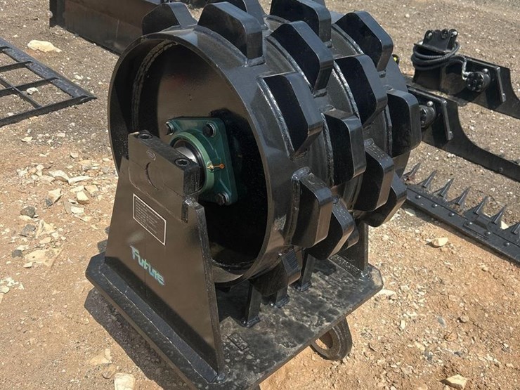 future-excavator-compaction-wheel-attachment-image-1