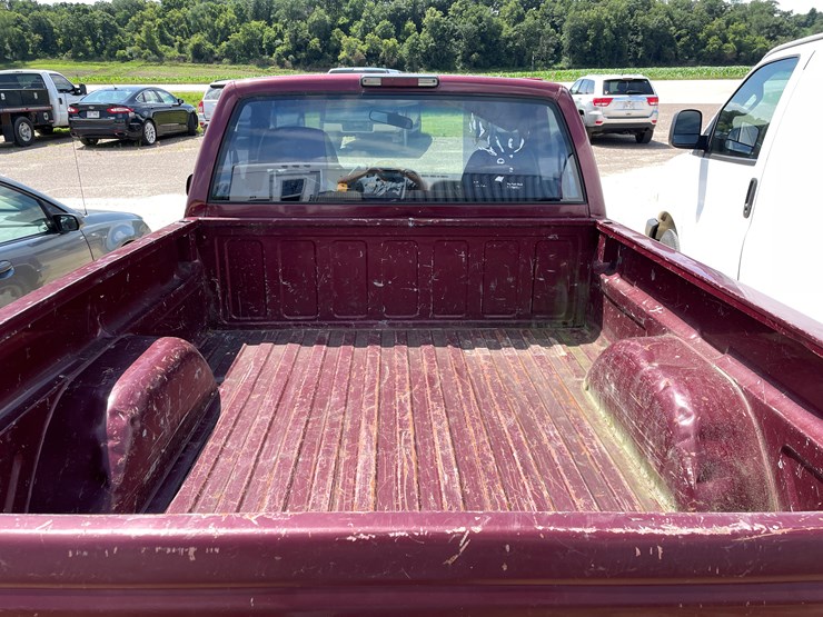 #1046-•-1996-chevrolet-truck-(has-wi-rebuilt-title)-image-11