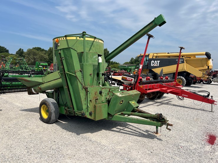 john-deere-750-image-1