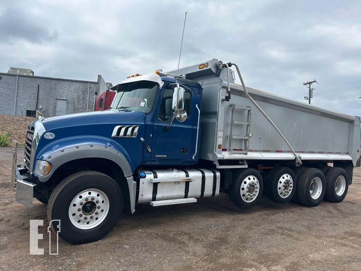 2021-mack-granite-64fr-image-2