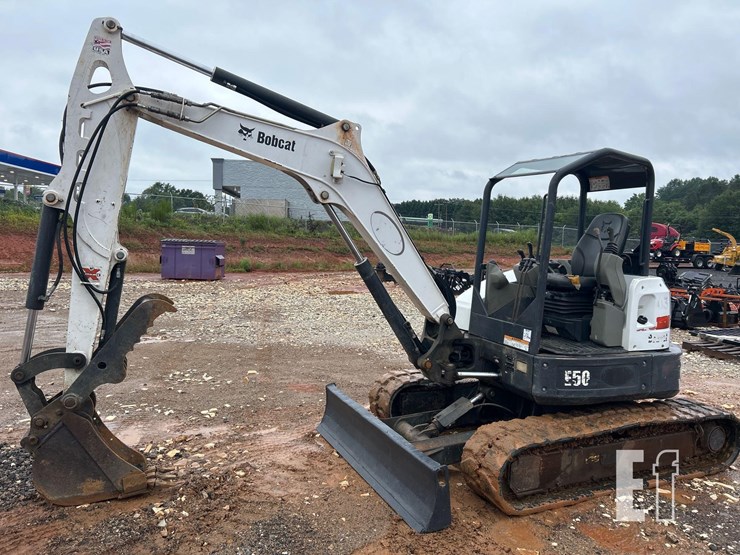 2016-bobcat-e50-image-23