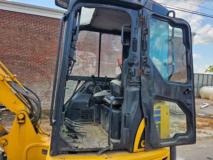 2018-komatsu-pc55mr-image-42