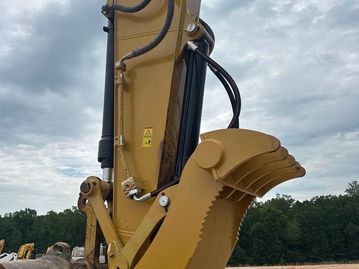 caterpillar-325flcr-image-12