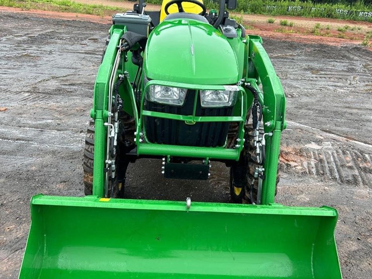 2022-john-deere-3032e-image-33