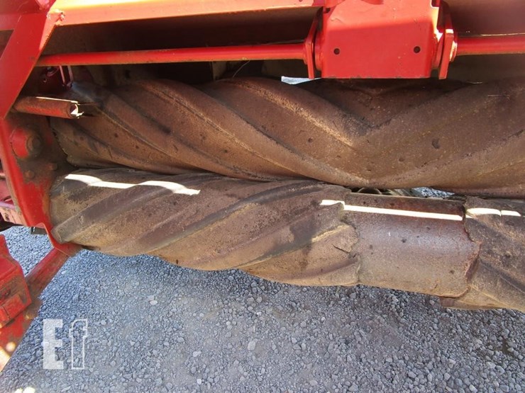 new-holland-408-image-6